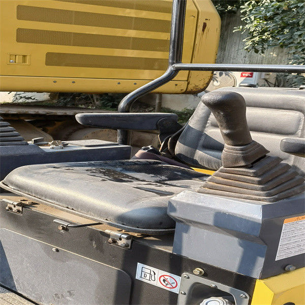 Gotowy do pracy i doświadczony używany japoński komatsu PC 15 MR w dobrym stanie