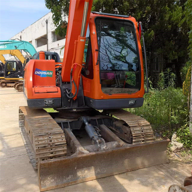 8 ton gotowy używany grabarz do pracy i doświadczony używany Korea importowany Doosan DX 75