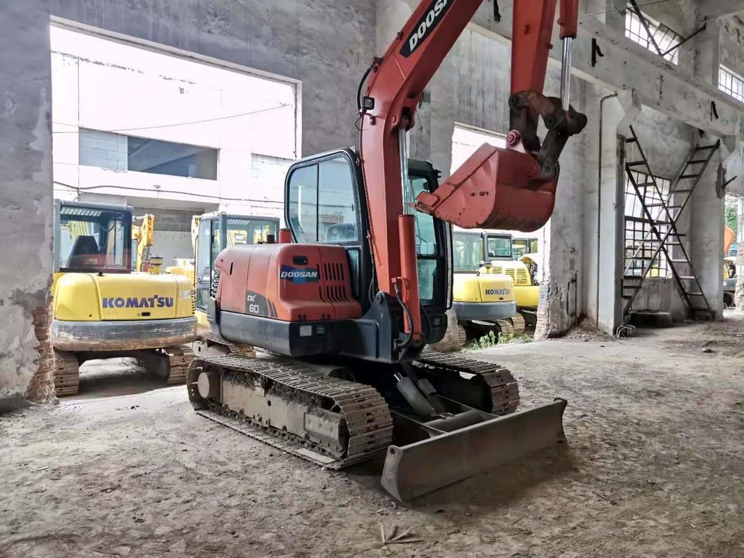 6 ton gotowe do pracy i doświadczone używane Korea importowane DOOSAN DX60 w dobrym stanie