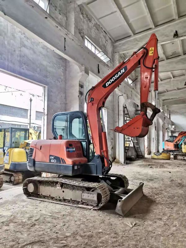 6 ton gotowe do pracy i doświadczone używane Korea importowane DOOSAN DX60 w dobrym stanie
