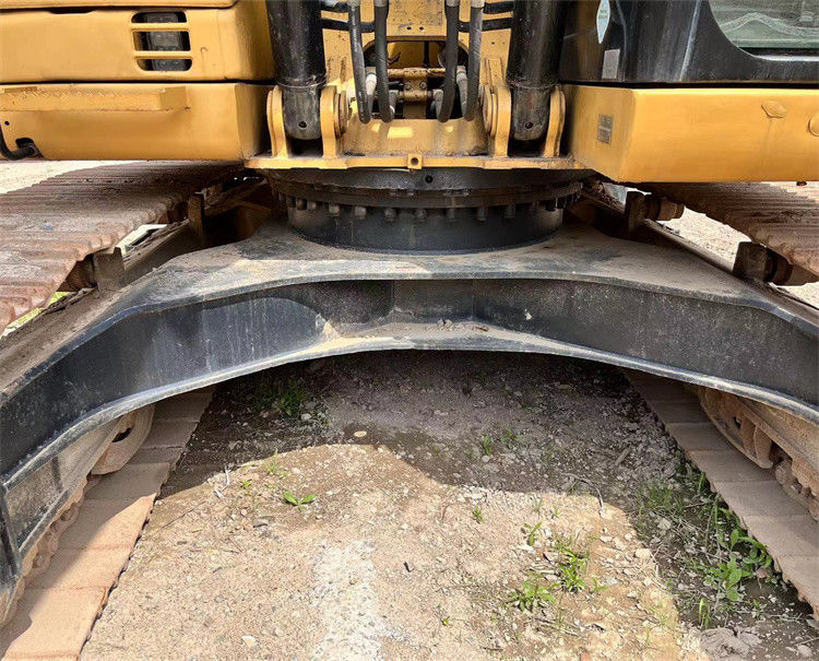 23tony gotowe do pracy i doświadczone używane Japan Caterpillar 323 D w dobrym stanie