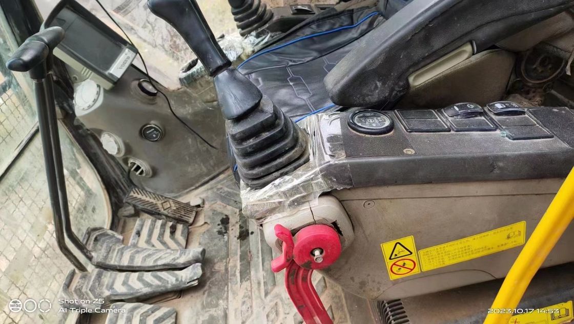 Szwecja przywieźła wysokiej jakości Volvo EC350DL, używaną prawie nową maszynę wykopawczą.