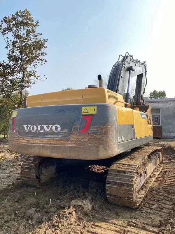 Szwecja przywieźła wysokiej jakości Volvo EC380 robotę wykopawczą używaną niemal nowo