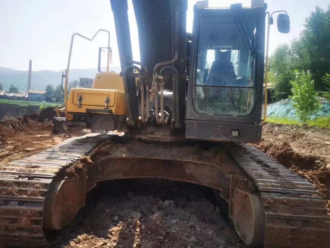 Szwecja przywieźła wysokiej jakości Volvo EC380 robotę wykopawczą używaną niemal nowo