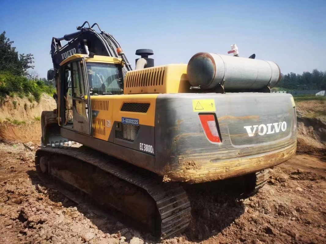 Szwecja przywieźła wysokiej jakości Volvo EC380 robotę wykopawczą używaną niemal nowo