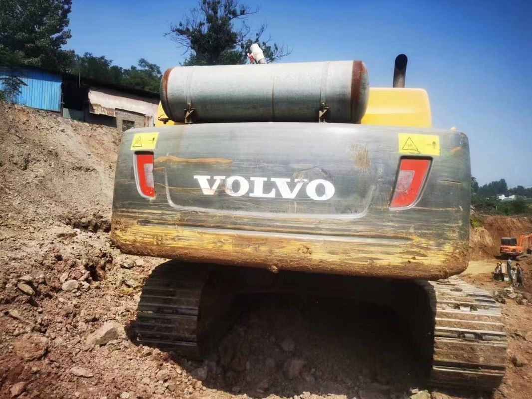 Szwecja przywieźła wysokiej jakości Volvo EC380 robotę wykopawczą używaną niemal nowo