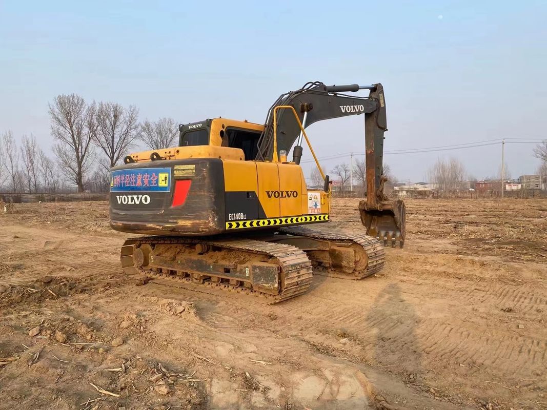 Szwecja przywieźła wysokiej jakości Volvo EC140BL, używaną prawie nową, gotową do użytku koparkę.