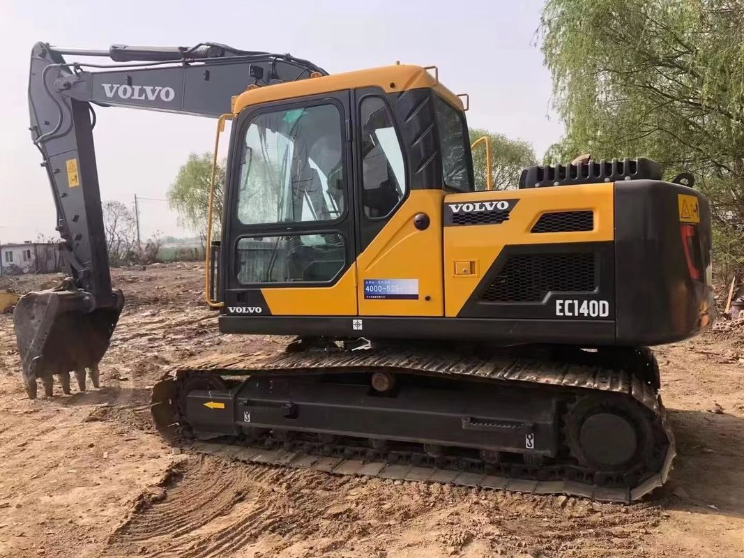 Szwecja przywieźła wysokiej jakości Volvo EC140D, używaną prawie nową, gotową maszyny koparki.