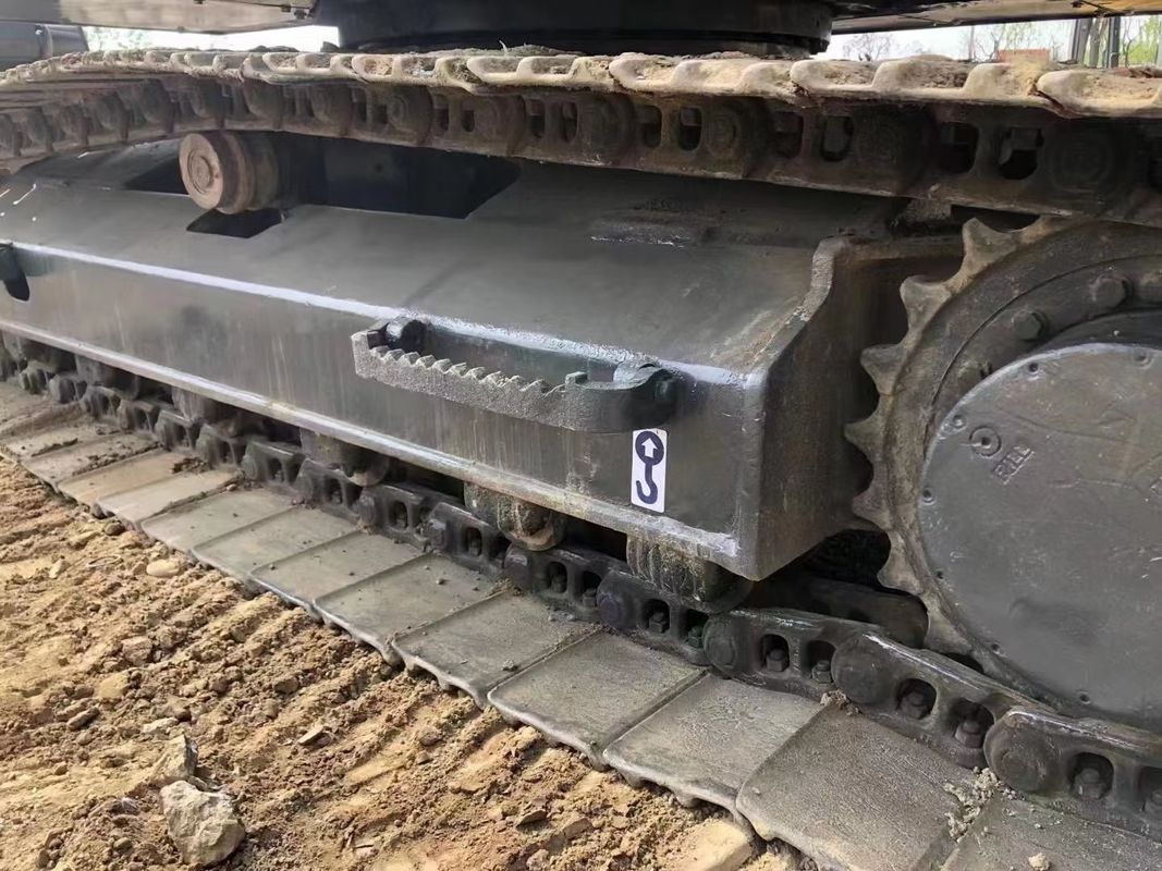 Szwecja przywieźła wysokiej jakości Volvo EC140D, używaną prawie nową, gotową maszyny koparki.