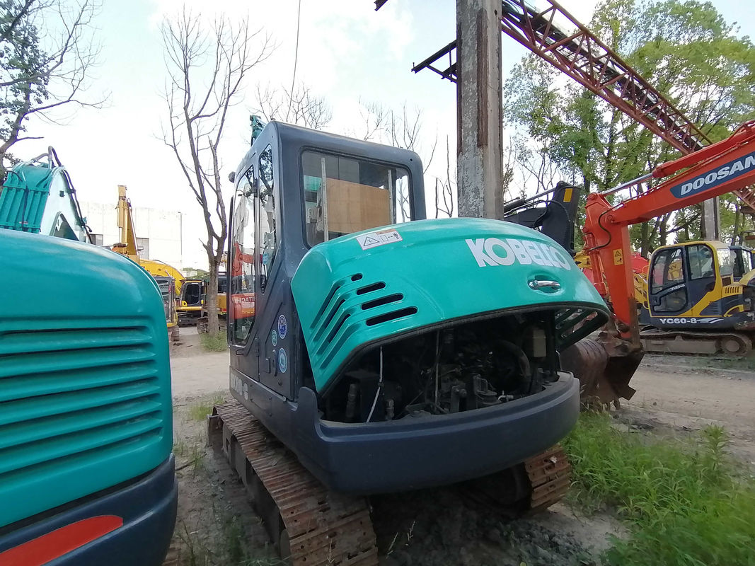 30.5kN KOBELCO SK60-C Koparka Maszyna Waga 5,95t Moc silnika 42,4kW