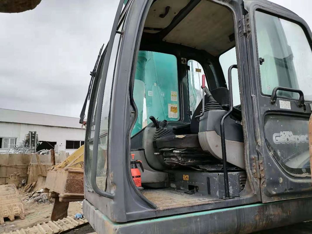 Odzyskane koparki Kobelco Sk200 8 Super X Yn12 Waga 21,8t Moc silnika 118kW