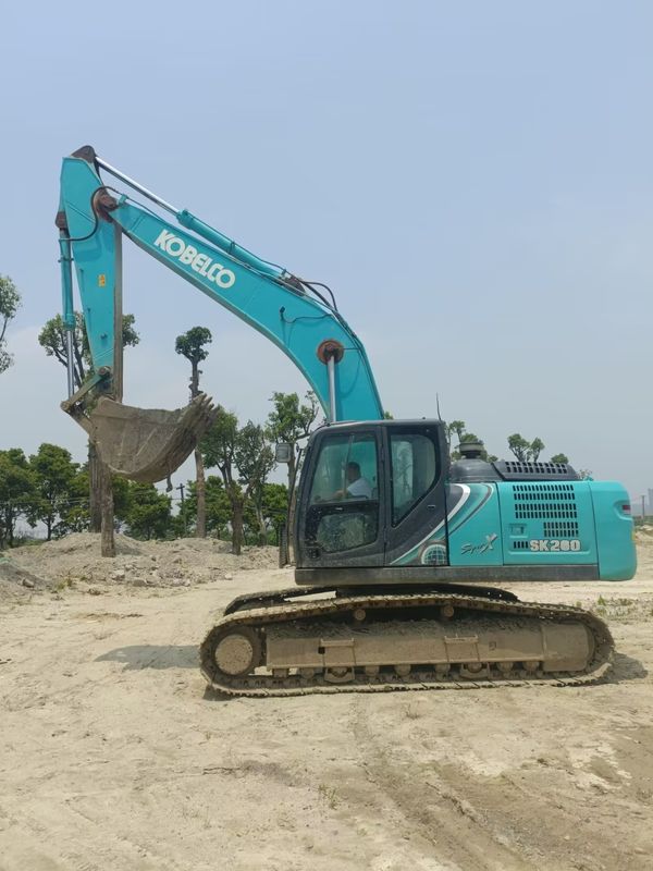 Używane koparki Kobelco Sk260lc 8 9 10 11 Japonia Używany grabarz Silnik 138kW