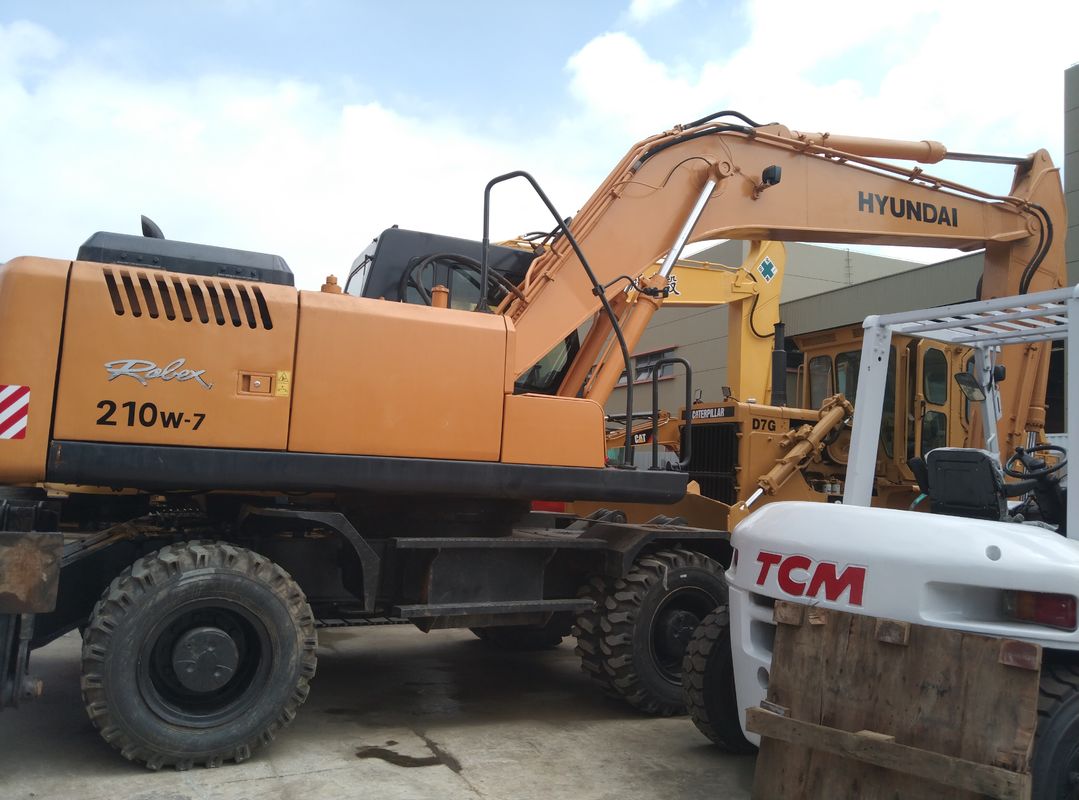 21.2 ton Hyundai 210W-7 używany kołowy grabarz Wiadro pojemność 1,34m3