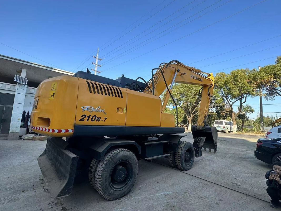 21.2 ton Hyundai 210W-7 używany kołowy grabarz Wiadro pojemność 1,34m3