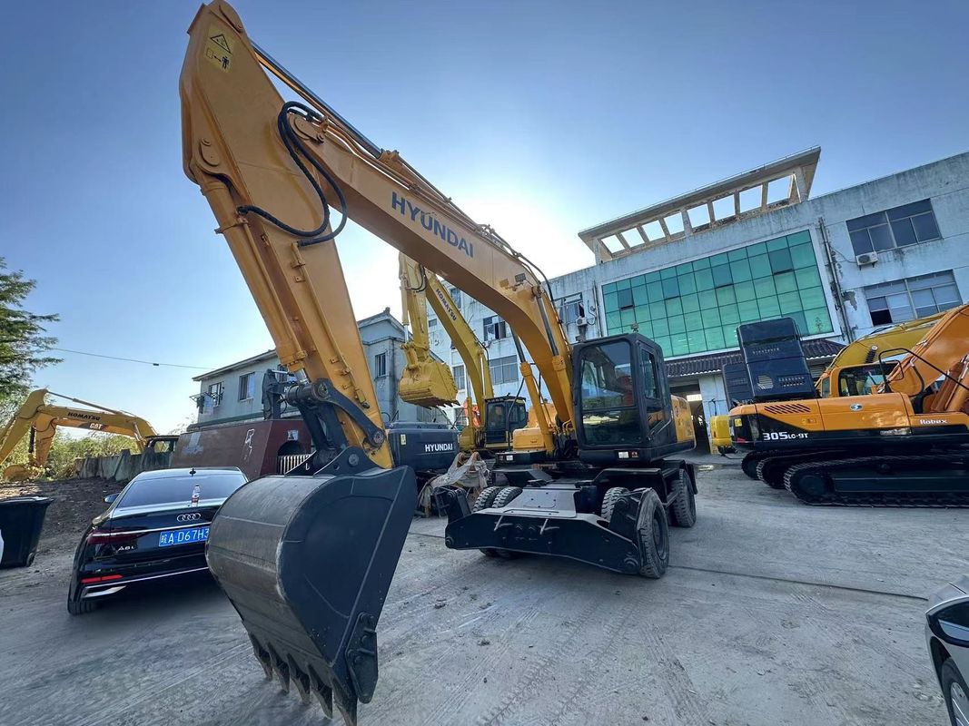 21.2 ton Hyundai 210W-7 używany kołowy grabarz Wiadro pojemność 1,34m3