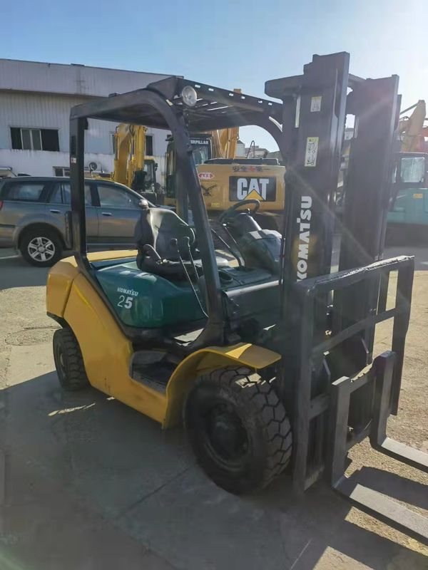 Japonia Używany kompaktowy wózek widłowy elektryczny Komatsu 2,5 tony