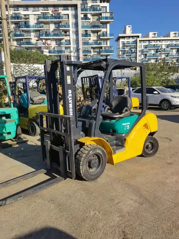 Japonia Używany kompaktowy wózek widłowy elektryczny Komatsu 2,5 tony