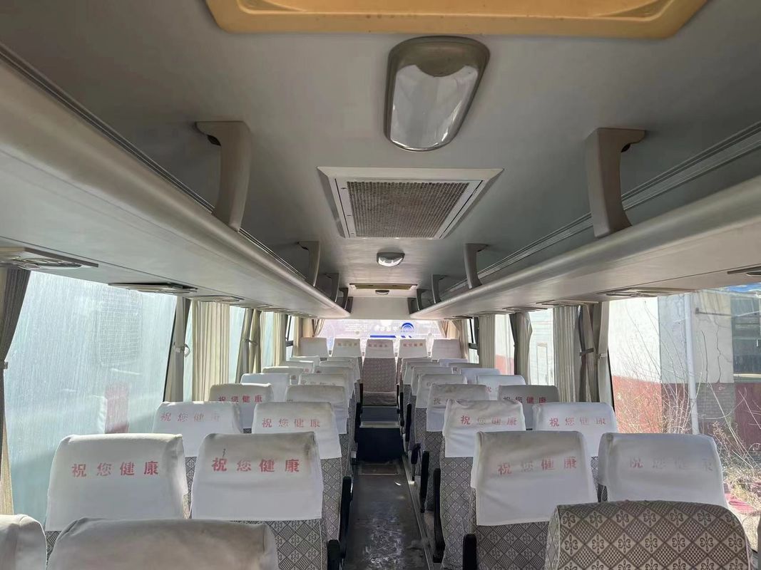 Stworzony w Chinach, używany, 40-osobowy, wysokiej jakości autobus YuTong z roczną gwarancją.