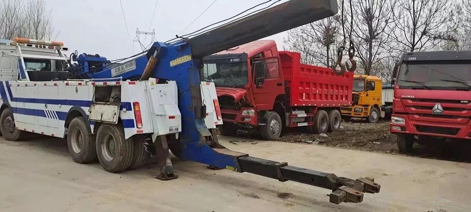 4x2/6x2/6x4/8x4/8x6/4x4/6x6 Typ napędowy Wrecker z dużą mocą