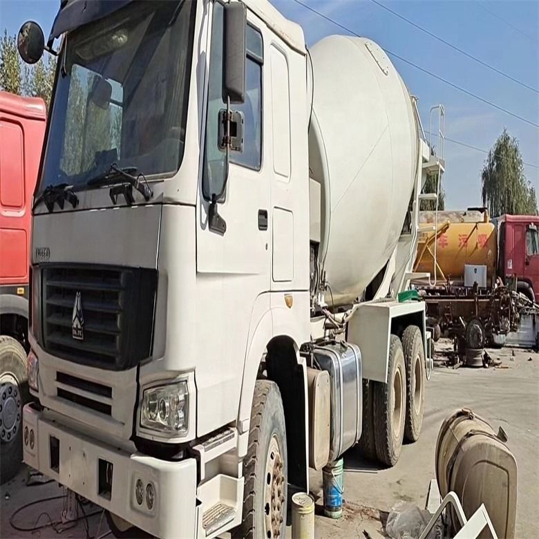 7M3/h Produktywność używany HOWO Ciężarówka do betonowania 6*4 371KM 375KM w dobrym stanie