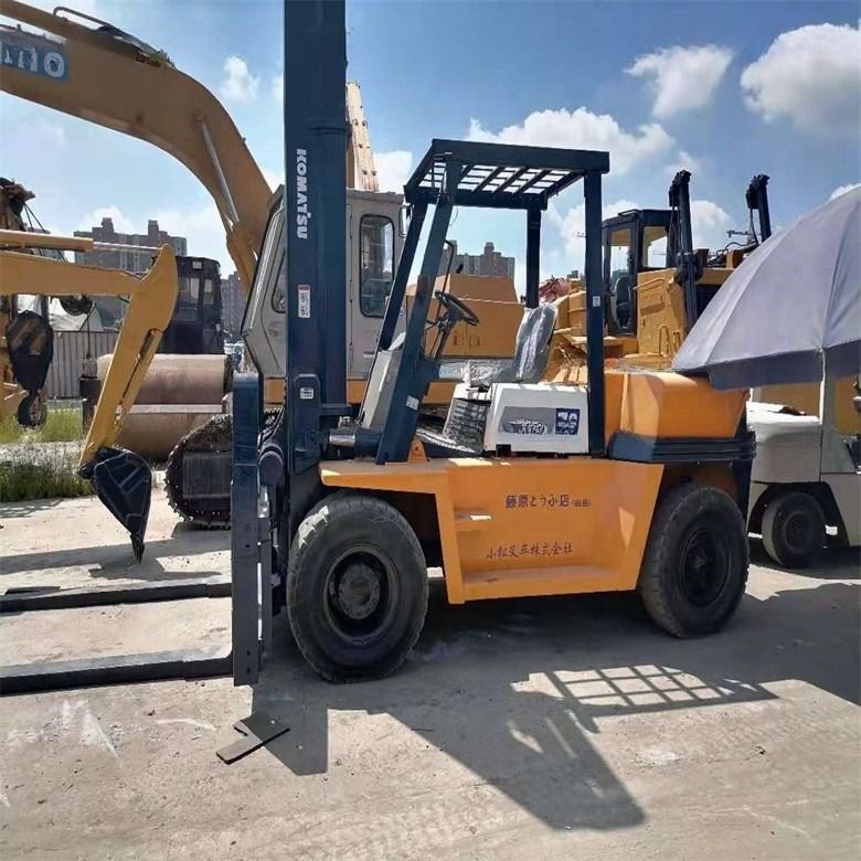 Wyrób w użyciu w Japonii Komatsu FD70 z silnikiem wysokoprężnym o pojemności 7000 kg