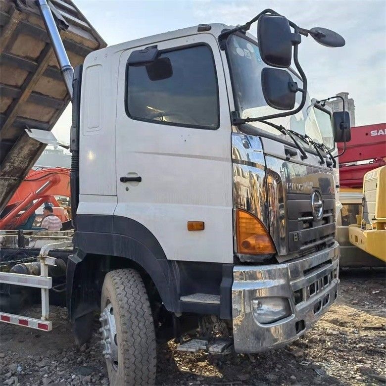 System multimedialny używany HINO 6*4 Ciężki ciężar 700