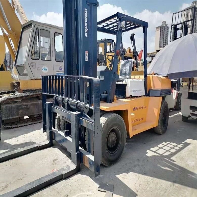 6D95L Typ silnika Japonia Stworzony używany 7 tonowy wózek widłowy Komatsu W dobrym stanie do sprzedaży detalicznej