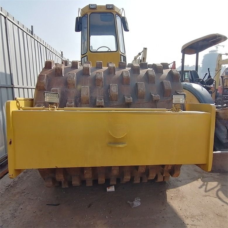 Silnik wysokoprężny BOMAG BW217D-2 Wykorzystany pojedynczy bęben Owiec Stopa hydrauliczna Roller drogowy