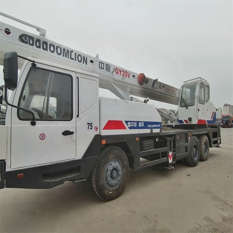 Zoomline QY25V 25 ton żuraw drogowy w doskonałym stanie z 1900-2000 godzin pracy