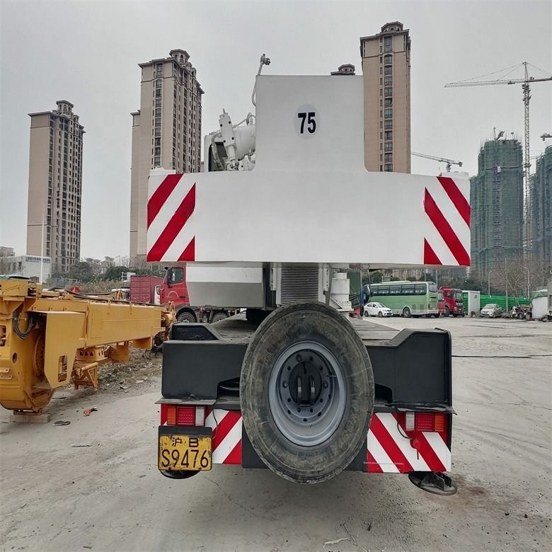 30 ton 25 ton używany żuraw zoomlion w doskonałym stanie do sprzedaży detalicznej w przystępnej cenie