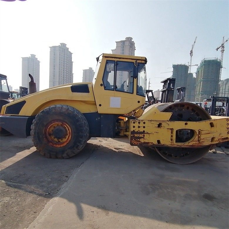 Wielka popularność BW 226DH-4 Compactor Bomag z 2000-2100 godzinami pracy