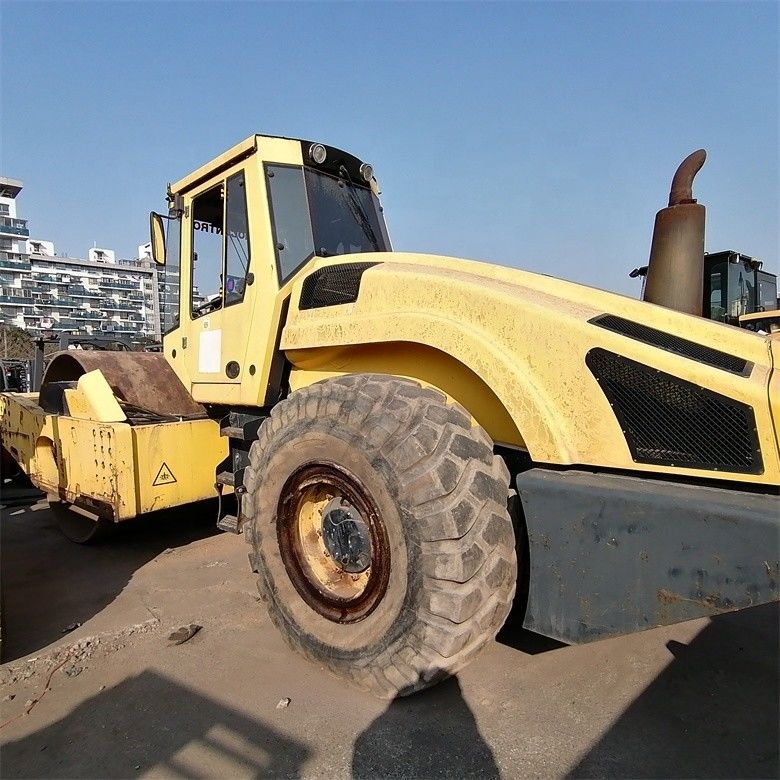 Wielka popularność BW 226DH-4 Compactor Bomag z 2000-2100 godzinami pracy