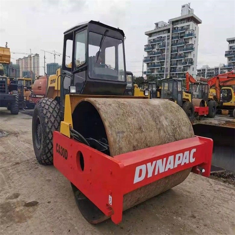 Niski czas pracy Dynapac CA30D z Japonii