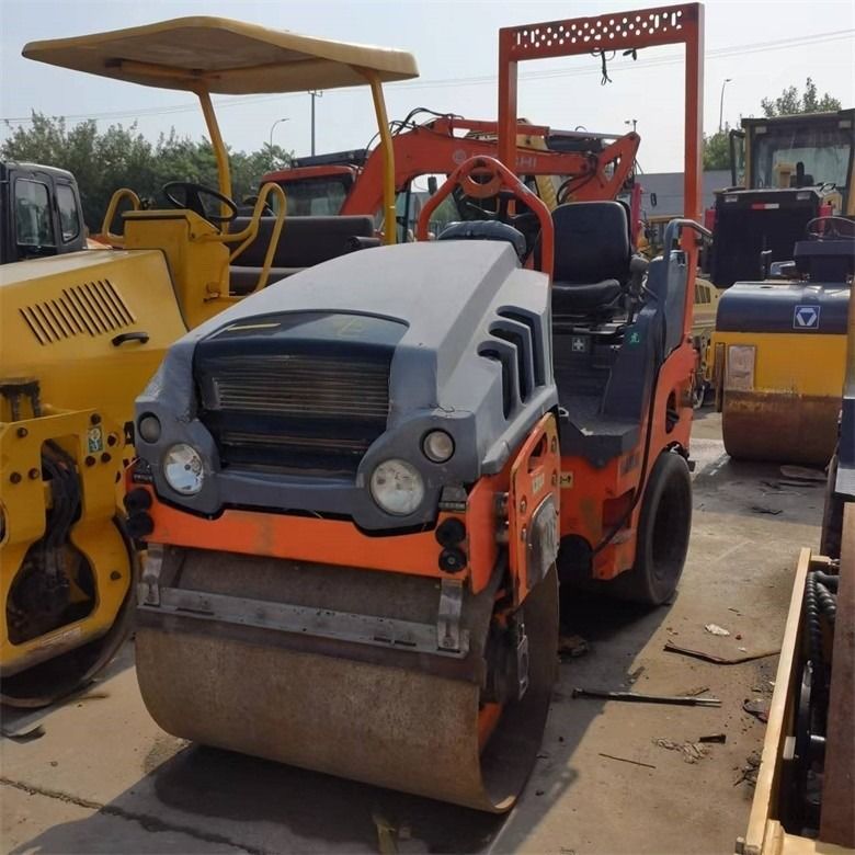 2.5 ton używany kompaktor rolkowy Hamm HD35VT w oryginalnym kolorze z siłą napędową 28KN