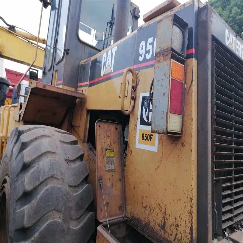 Caterpillar 950F 17-tonowy ładowarka kołowa o pojemności 6,6 l i 3200-3300 godzin pracy