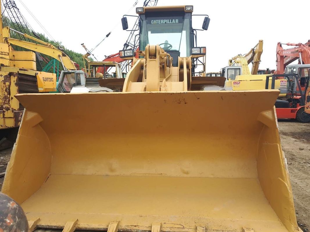 Przystępna cena używany ładowarka kołowa Cat 966G z wiadrem o pojemności 5,5 m3 i silnikiem Caterpillar