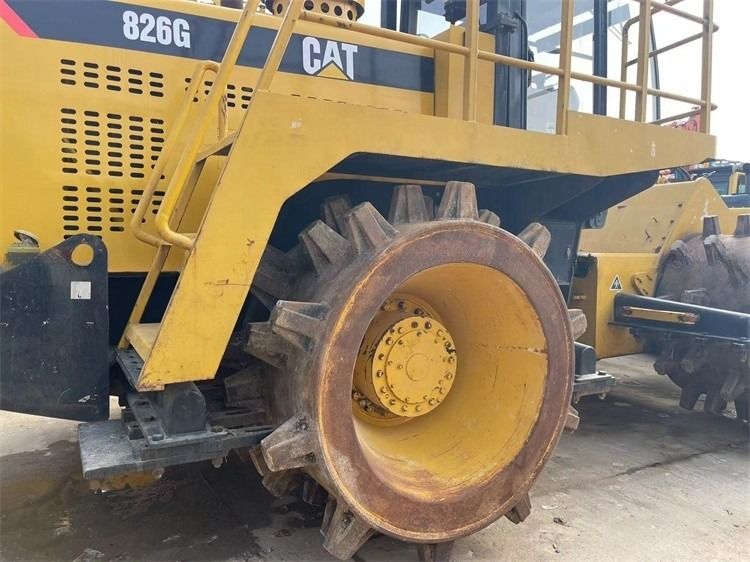 Japoński CAT 826G kompaktowy CAT oryginalny z silnikiem 3406 DITA w krótkich godzinach pracy