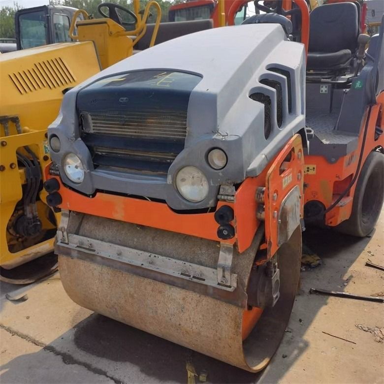 2.5 ton używany kompaktor rolkowy Hamm HD35VT w oryginalnym kolorze z siłą napędową 28KN