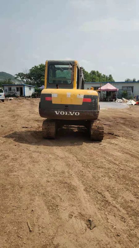 Szwecja przywieźła wysokiej jakości Volvo EC55B PRO, używaną prawie nową maszynę wykopawczą.