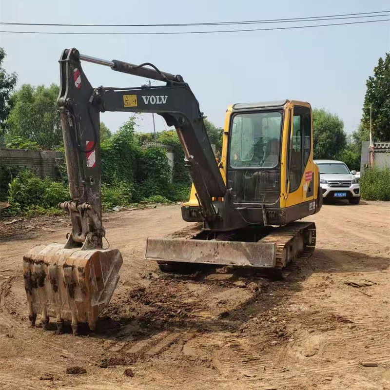 Szwecja przywieźła wysokiej jakości Volvo EC55B PRO, używaną prawie nową maszynę wykopawczą.