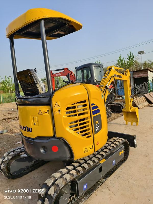 2tonowa certyfikowana używana komatsu PC20MR Excavator Machine prawie nowa na sprzedaż