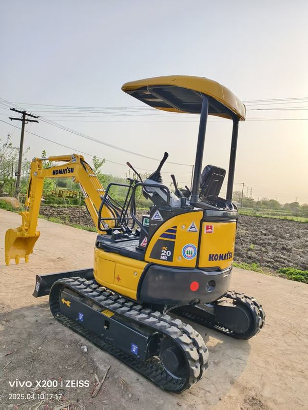 2tonowa certyfikowana używana komatsu PC20MR Excavator Machine prawie nowa na sprzedaż