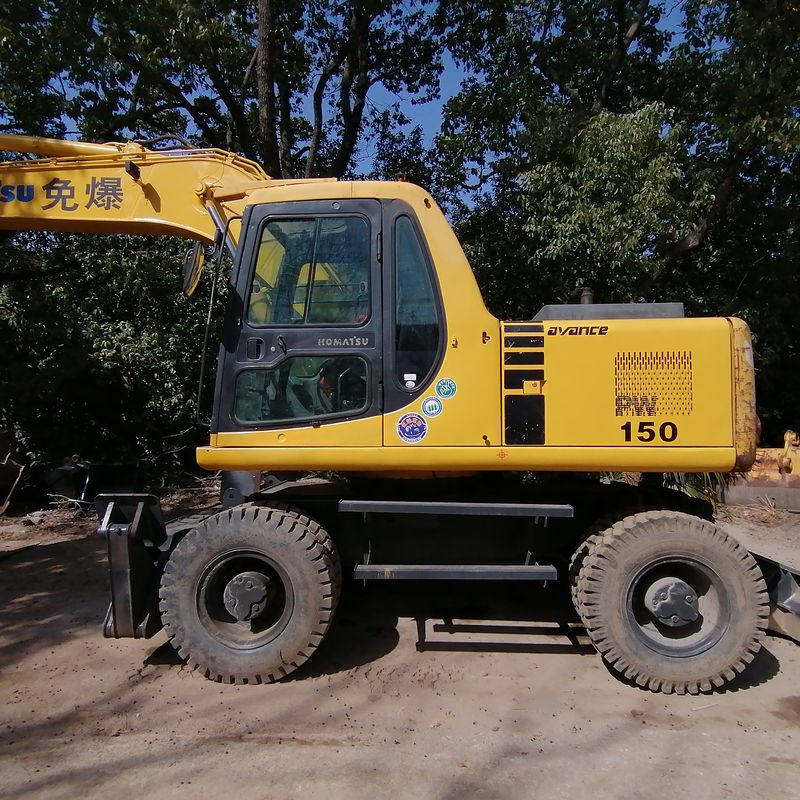 Stosowany Koparnik Komatsu PC150W-6 z Chinach