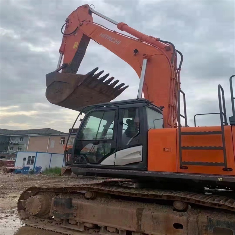 2018 Hitachi ZX470LCH-5G Used Excavator with 48 Ton Operating Weight and 2.6 m³ Bucket Capacity